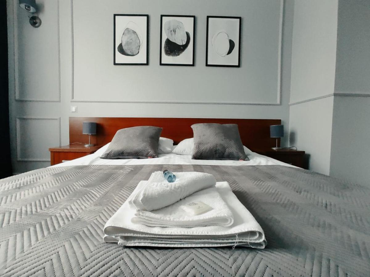 Nad Stara Nida *** Hotel พิงโชฟ ภายนอก รูปภาพ